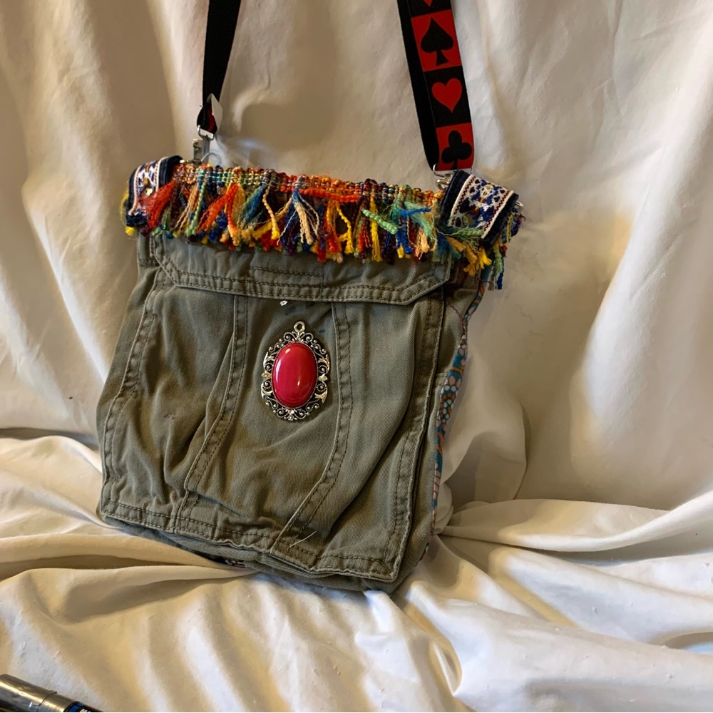 Colorful Fringe Crossbody Bag - Picture 4 of 9
